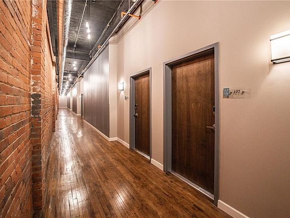 4th image of 3800 Euclid Ave #103