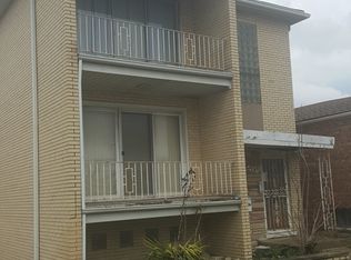 200 E 87th St #1, Chicago, IL 60619