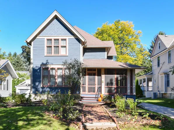 8106 Chestnut STREET, Wauwatosa, WI 53213