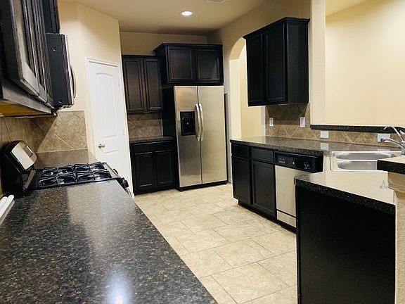 3rd image of 2810 Seabold Dr