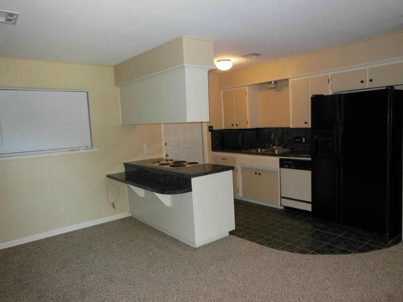 1st image of 1645 Spicewood Dr