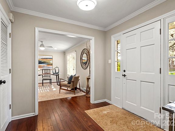 4th image of 5217 Camilla Dr