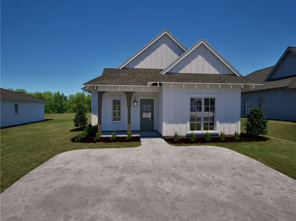 243 Summer St, Opelika, AL 36804