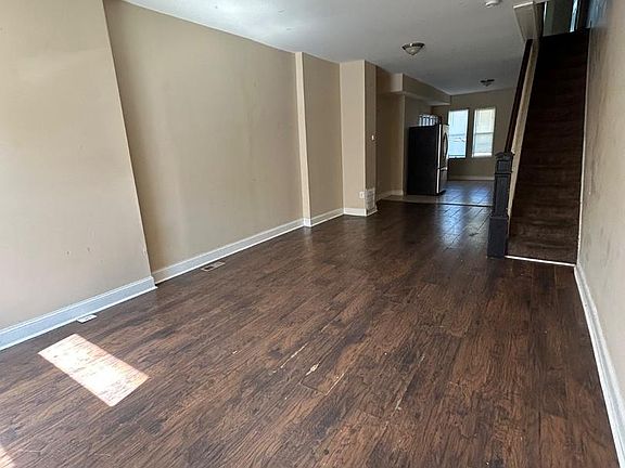 2nd image of 2104 Penrose Ave
