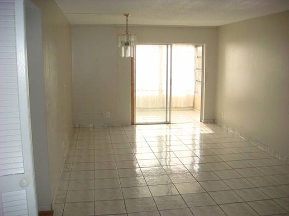 Living room & Dining Room