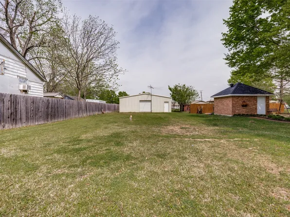 305 Buchanan St, Whitesboro, TX 76273