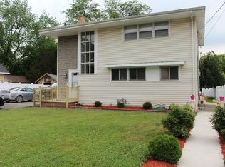 624 2nd Ave, Aurora, IL 60505