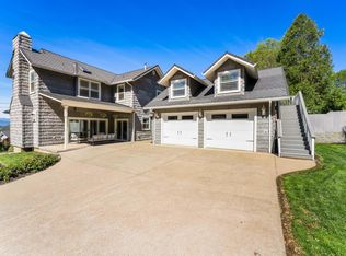 1679 NE Terrace Dr, Grants Pass, OR 97526