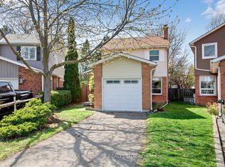 16 Shelbourne Ct, Brampton, ON L6Z 1C2
