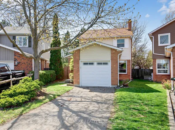 16 Shelbourne Ct, Brampton, ON L6Z 1C2