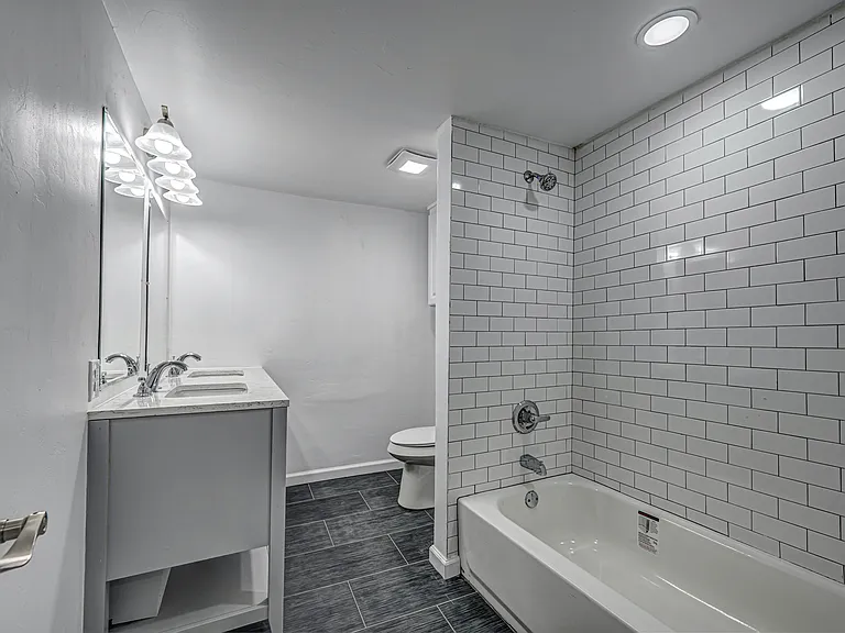 716 E Eufaula St #1 — Photo 6