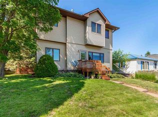 5017 Dodge St, Duluth, MN 55804