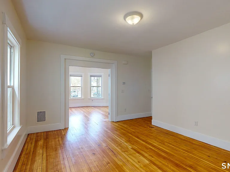 679 Winchester Ave — Photo 15