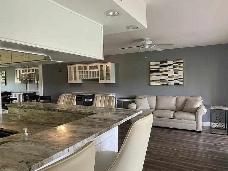 5625 Trailwinds Dr #412 — Photo 42