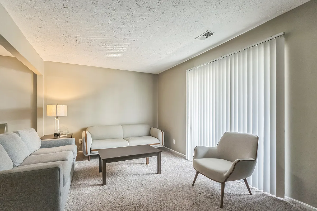 Building Photo - Canter Pointe
