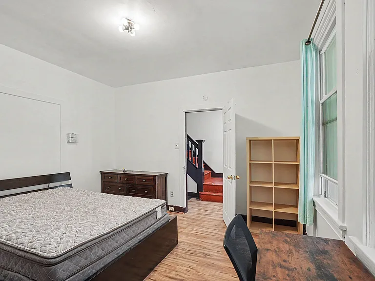 1045 Flemington St #1045 — Photo 7