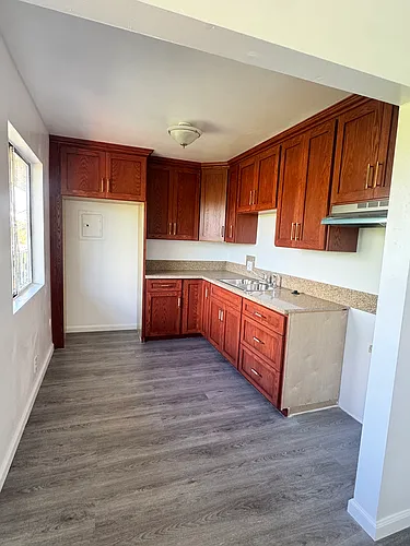2528 Gleason Ave Photo 1