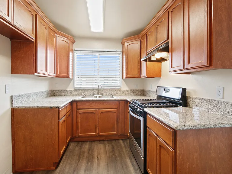 Glen Haven Apartments — Photo 6