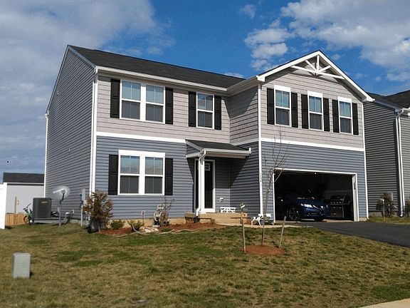 3rd image of 2241 Sedgwick Dr