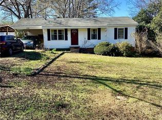 7126 Oakview Ln, Cottondale, AL 35453