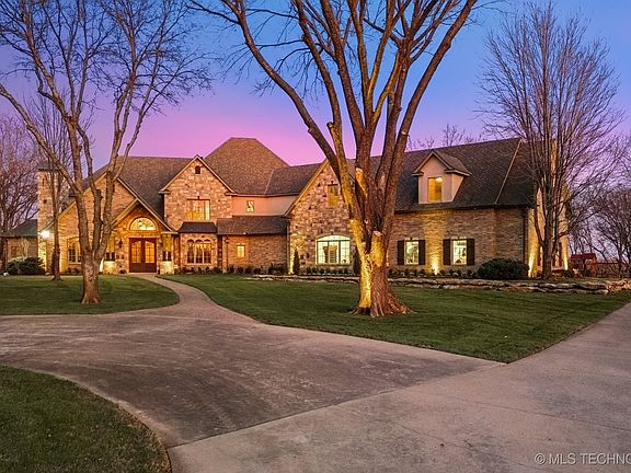 5th image of 9931 N Chadford Rd