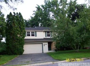 3701 Canterbury Dr, Bloomington, MN 55431