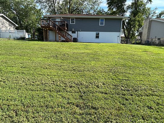 3rd image of 812 Matthies Dr