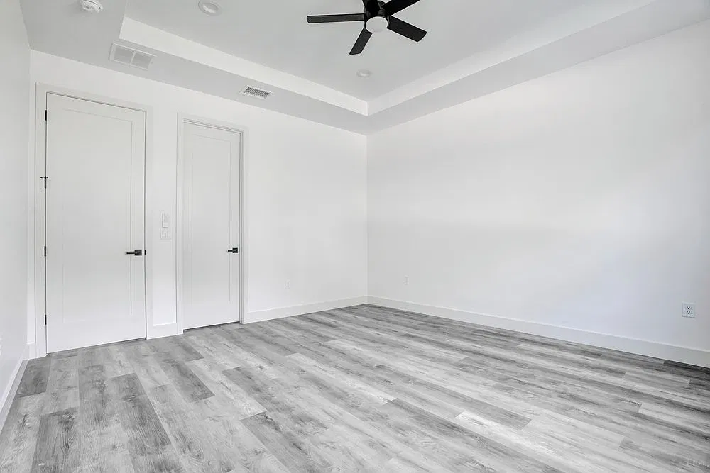 4 bed, 2053 sqft, $2,400 — Photo 4