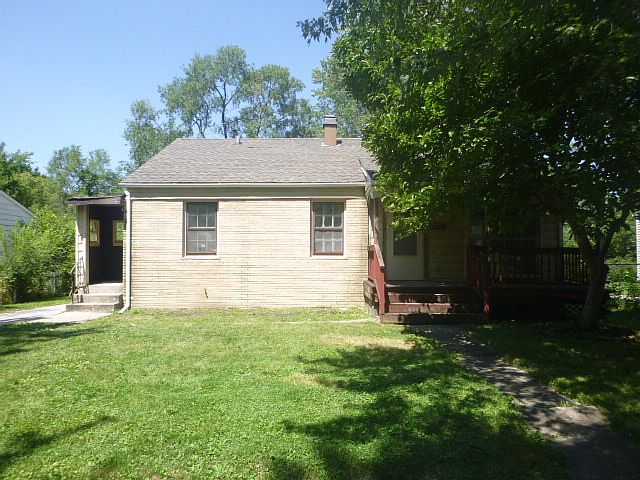 1st image of 2221 221st St