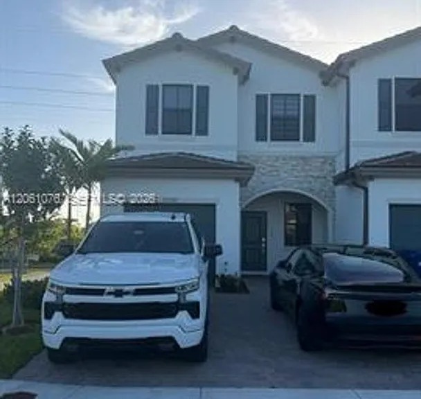 23382 SW 133rd Ct #Townhouse 23382 — Photo 2