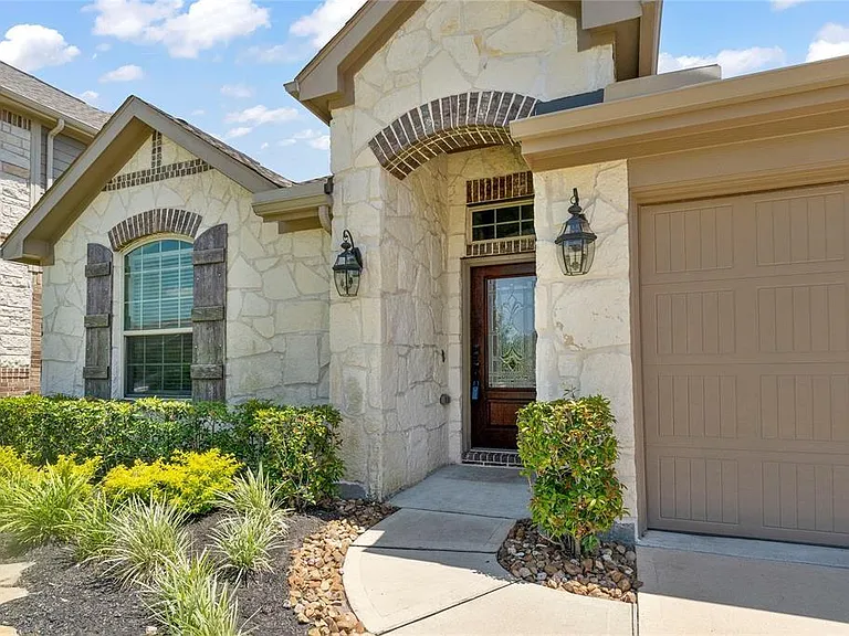 14618 Raleighs Meadow Ct — Photo 2