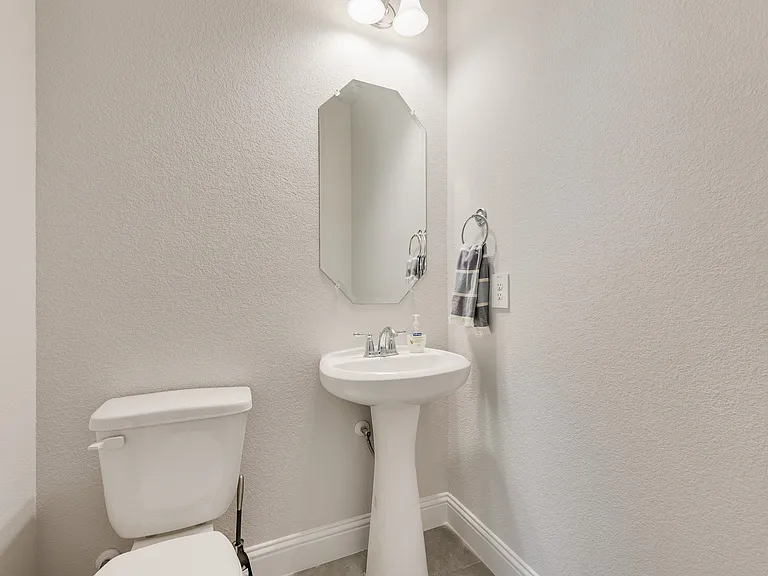306 Duxbury Ct — Photo 25