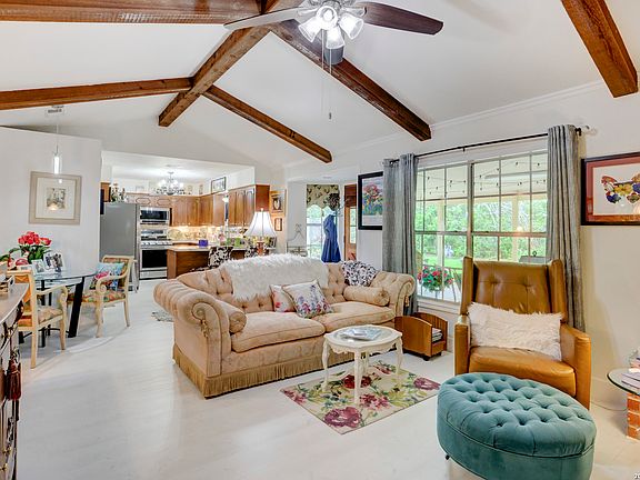 5th image of 8026 Leigh Rd