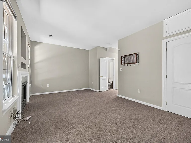 967 Herons Run Ln — Photo 7