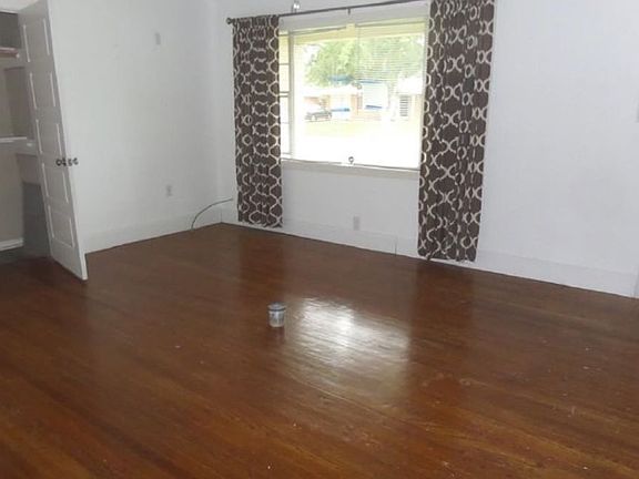 Additional Living Room