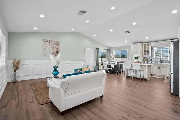 3 bed, 1548 sqft, $3,100 — Photo 3