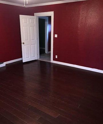 5th image of 820 Gaines Ave NW