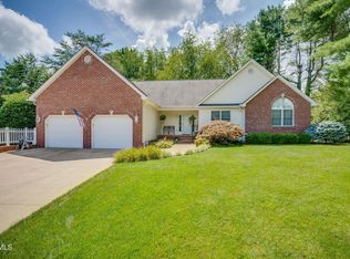 204 Amber Dr, Bristol, TN 37620