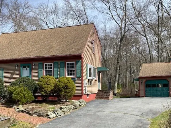 90 East St, Bridgewater, MA 02324