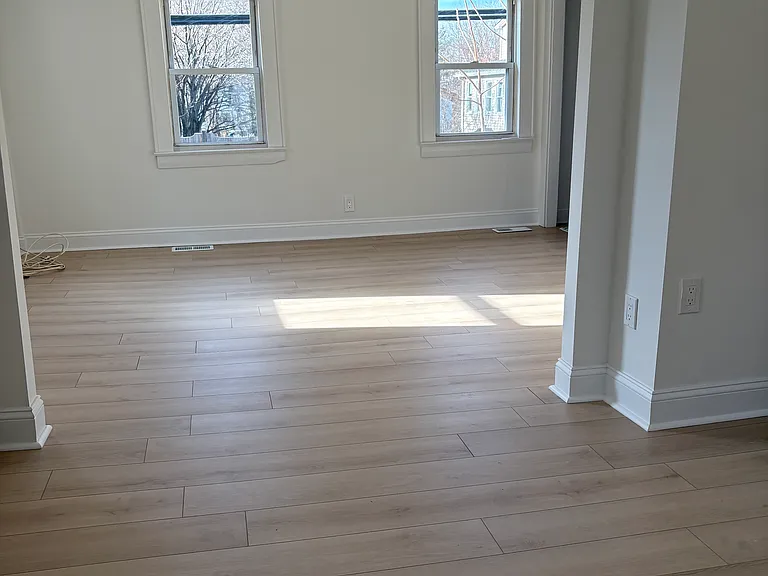 54 Buckingham St — Photo 2