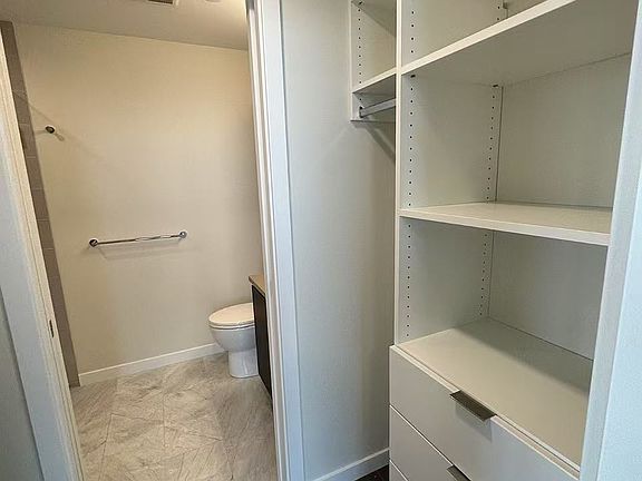 4th image of 2108 Gilmore Ave #5904