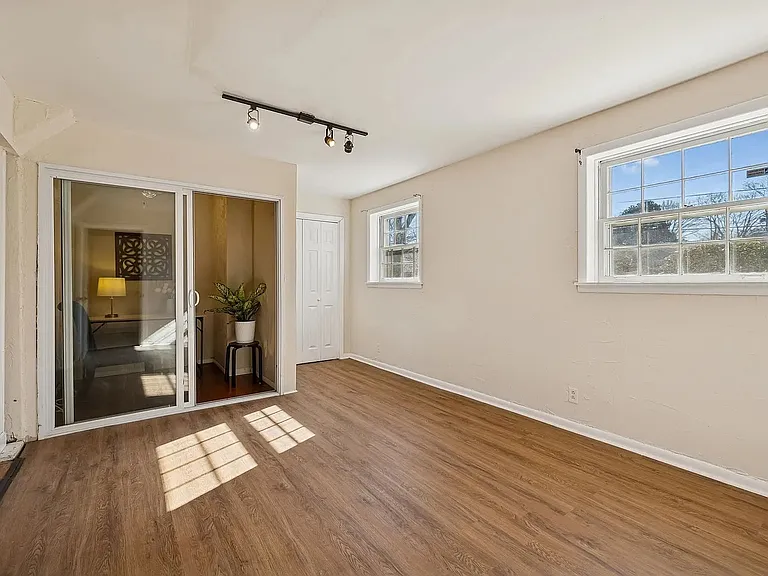 7424 George Gaines Rd — Photo 16
