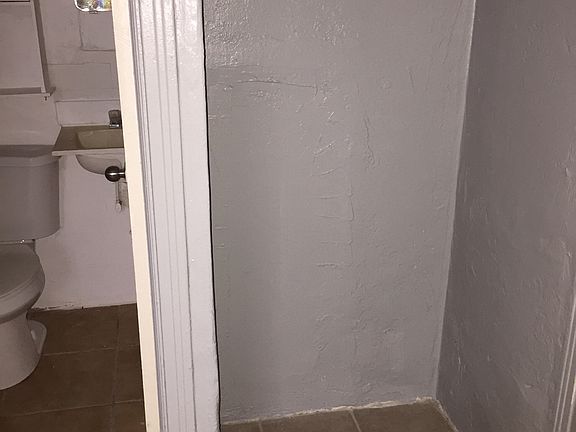 3rd image of 303 Taylor Ave #305-4