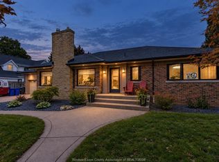 1550 Ypres Ave, Windsor, ON N8W1R9