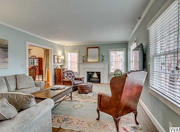 3rd image of 1429 Dearing Pl