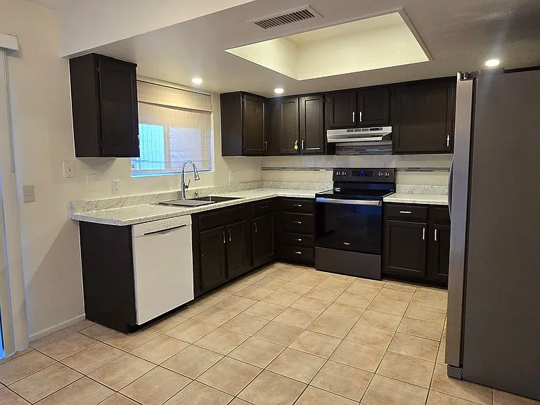 16510 E Palisades Blvd #6 — Photo 9