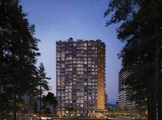 3633 Willingdon Ave #211, Burnaby, BC V5C5E8