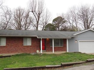 129 Arrowhead Hills Dr, Fenton, MO 63026