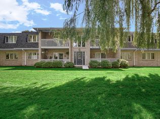 9320 Spring Creek Dr #6, Highland, IN 46322