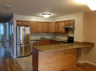 2136 43rd St APT 3, Astoria, NY 11105